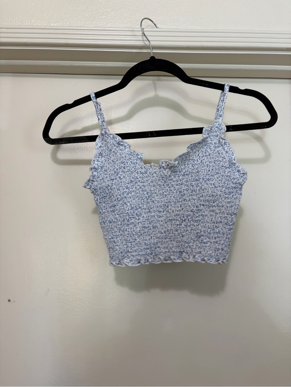 IVY + MAIN SMOCKED FLORAL CROP TOP - XS